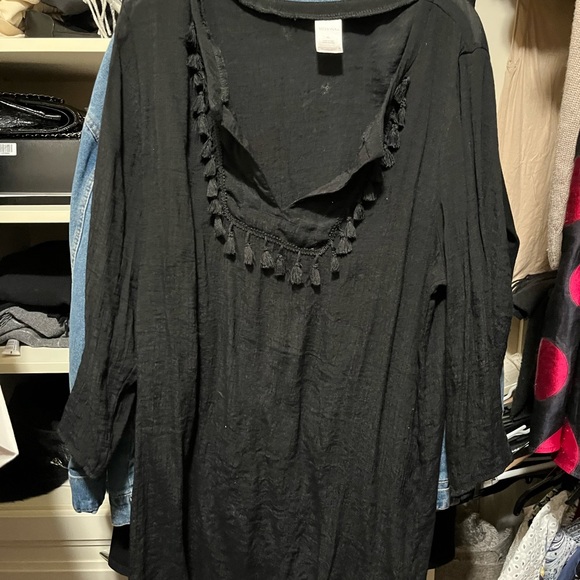 Perfect beach or pool cover up - Picture 4 of 4